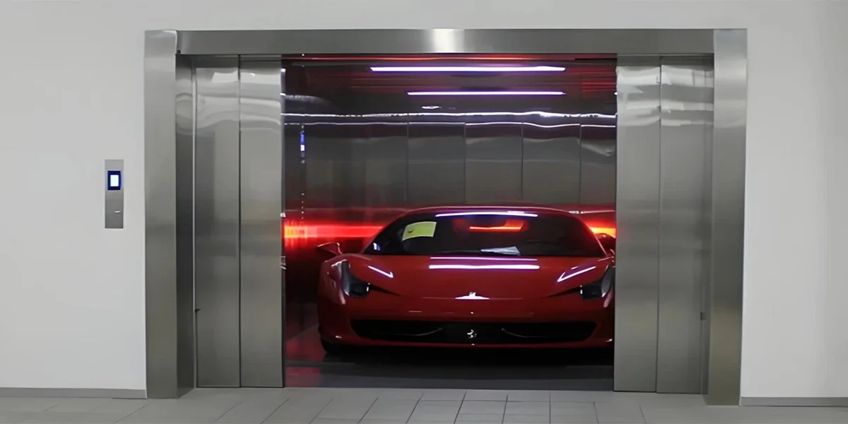 مصعد سيارات صُنع في الإمارات للفلل والمعارض والمواقف في دبي
